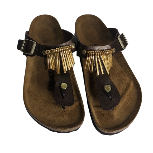 Birkenstock Shoes - Birkenstock Gizeh design shoes gold tone metal fringe